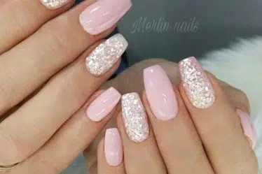 Uñas rosa para grado