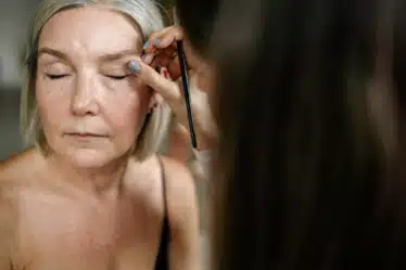 Maquillaje para párpados caídos