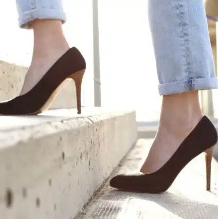 caminar en tacones sin que tiemble el tobillo
