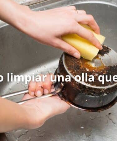 limpiar una olla quemada